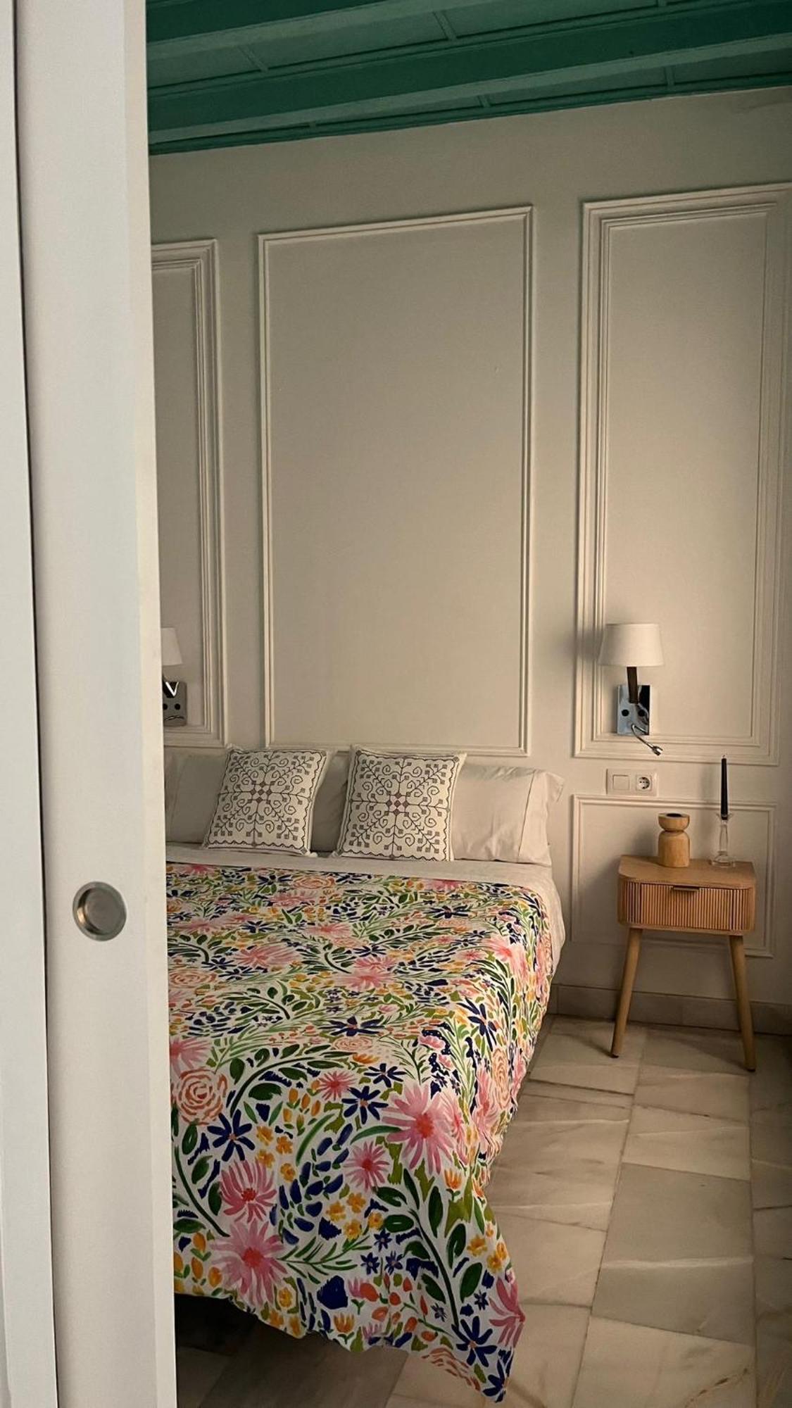 Apartamento En Casco Antiguo - Plaza De La Gavidia Seville Ngoại thất bức ảnh