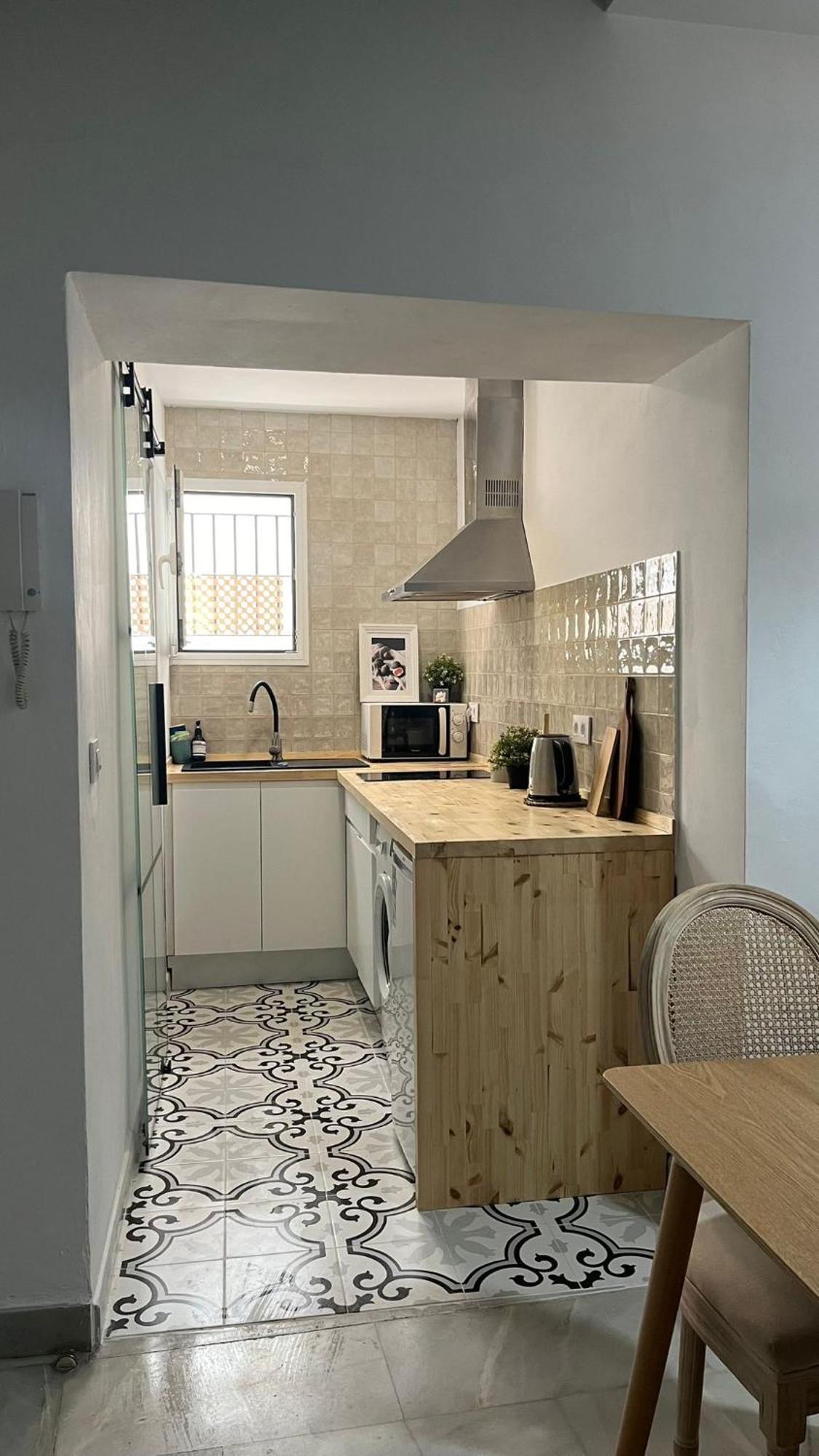 Apartamento En Casco Antiguo - Plaza De La Gavidia Seville Ngoại thất bức ảnh