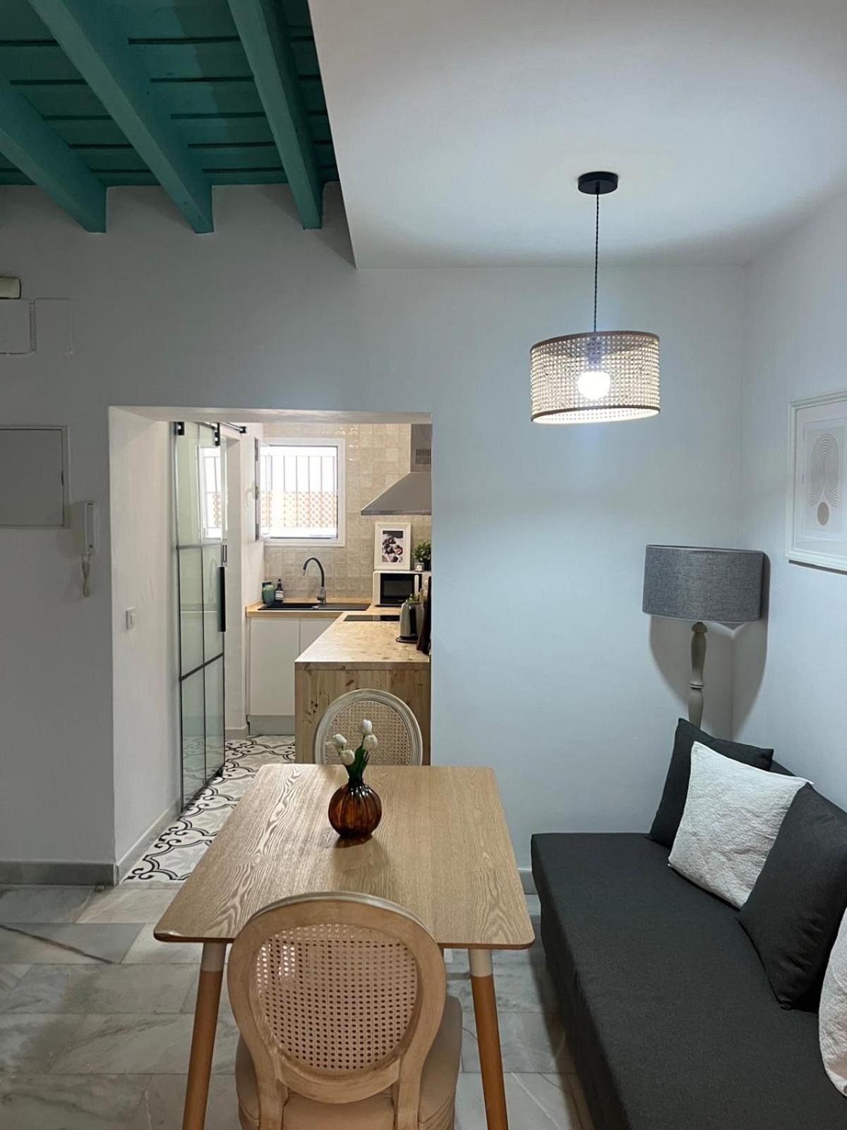 Apartamento En Casco Antiguo - Plaza De La Gavidia Seville Ngoại thất bức ảnh